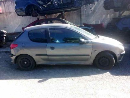 Vehiculo en el desguace: PEUGEOT 206 BERLINA XT