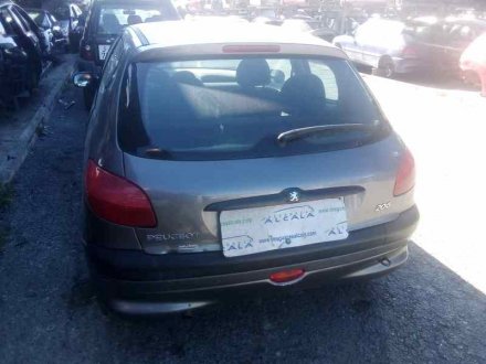 Vehiculo en el desguace: PEUGEOT 206 BERLINA XT