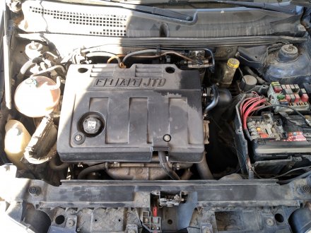 Vehiculo en el desguace: FIAT STILO (192) 1.9 JTD / 1.9 JTD 115 Dynamic