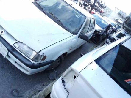 Vehiculo en el desguace: RENAULT 19 (B/C/L53) B5305