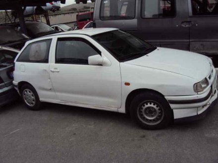 Vehiculo en el desguace: SEAT IBIZA (6K) Básico