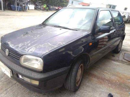 Vehiculo en el desguace: VOLKSWAGEN GOLF III BERLINA (1H1) S