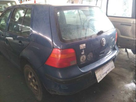 Vehiculo en el desguace: VOLKSWAGEN GOLF IV BERLINA (1J1) Básico