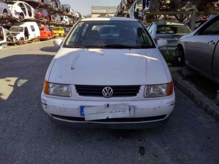 Vehiculo en el desguace: VOLKSWAGEN POLO BERLINA (6N1) Básico