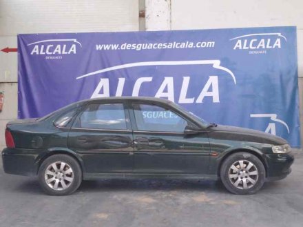 Vehiculo en el desguace: OPEL VECTRA B BERLINA Básico (1999->)