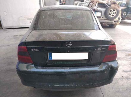 Vehiculo en el desguace: OPEL VECTRA B BERLINA Básico (1999->)