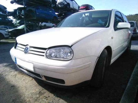 Vehiculo en el desguace: VOLKSWAGEN GOLF IV BERLINA (1J1) Básico