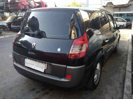 Vehiculo en el desguace: RENAULT SCENIC II Authentique