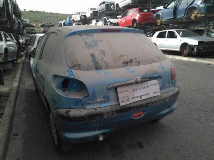 Vehiculo en el desguace: PEUGEOT 206 BERLINA XT