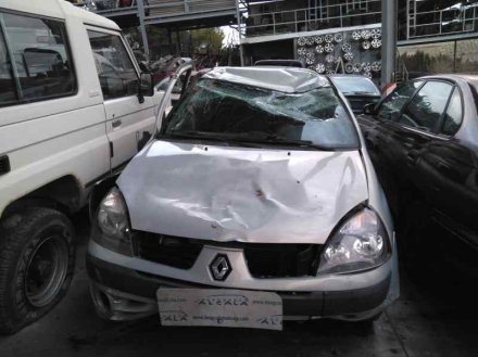 Vehiculo en el desguace: RENAULT CLIO II FASE II (B/CB0) Authentique