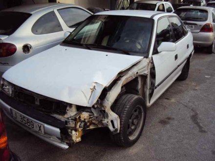 Vehiculo en el desguace: OPEL ASTRA F BERLINA Básico