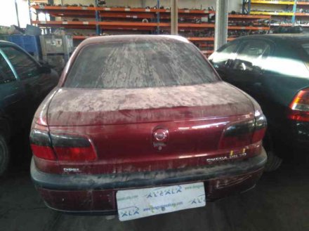 Vehiculo en el desguace: OPEL OMEGA B Básico Berlina