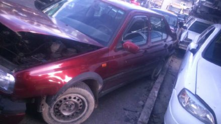 Vehiculo en el desguace: VOLKSWAGEN VENTO (1H2) GL