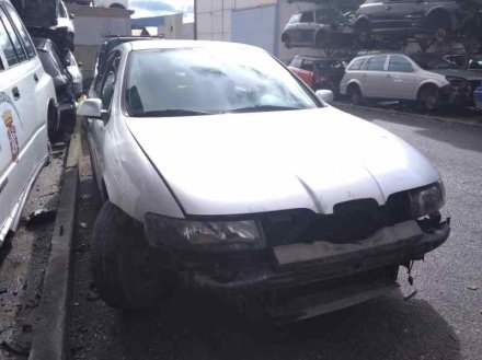 Vehiculo en el desguace: SEAT LEON (1M1) Stella