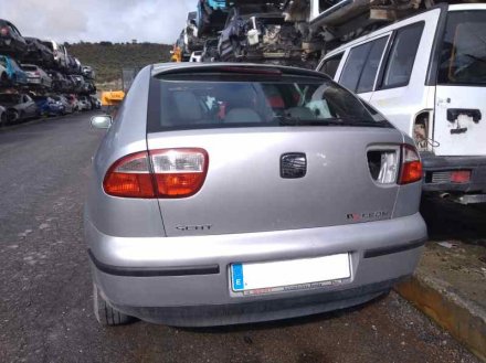 Vehiculo en el desguace: SEAT LEON (1M1) Stella