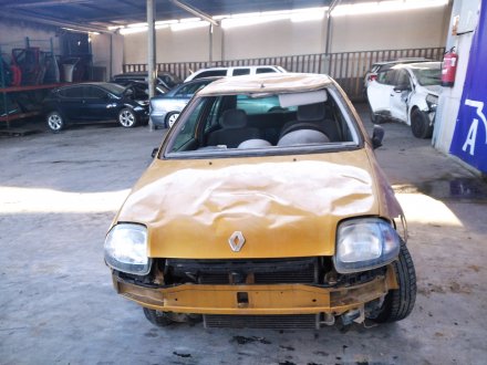 Vehiculo en el desguace: RENAULT CLIO II FASE I (B/CBO) 1.9 D