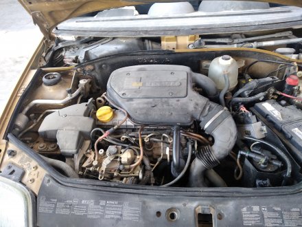 Vehiculo en el desguace: RENAULT CLIO II FASE I (B/CBO) 1.9 D
