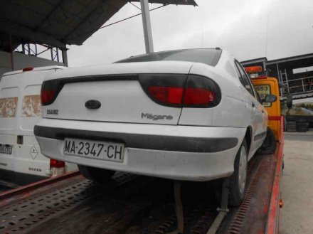 Vehiculo en el desguace: RENAULT MEGANE I BERLINA HATCHBACK (BA0) 1.9 dTi Alize