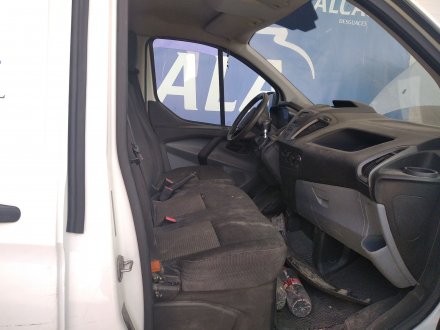 Vehiculo en el desguace: FORD TRANSIT COMBI 06 FT 300 mediano