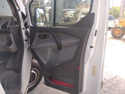 Vehiculo en el desguace: FORD TRANSIT COMBI 06 FT 300 mediano