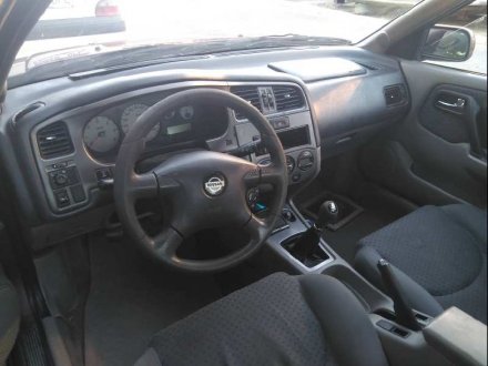 Vehiculo en el desguace: NISSAN PRIMERA BERLINA (P11) Básico