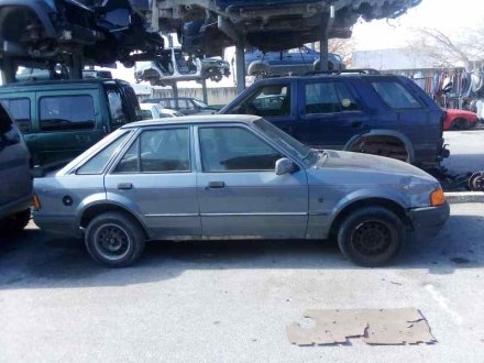 Vehiculo en el desguace: FORD ESCORT BERLINA CL