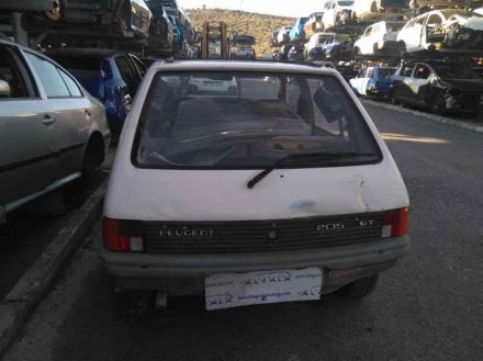 Vehiculo en el desguace: PEUGEOT 205 BERLINA XAD / XAD Multi