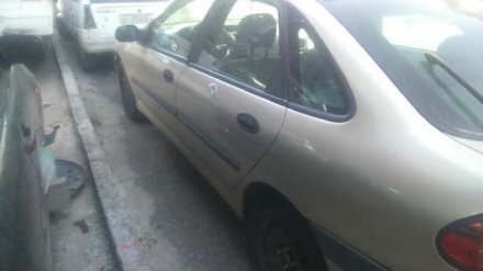 Vehiculo en el desguace: RENAULT LAGUNA (B56) 1.9 dTi