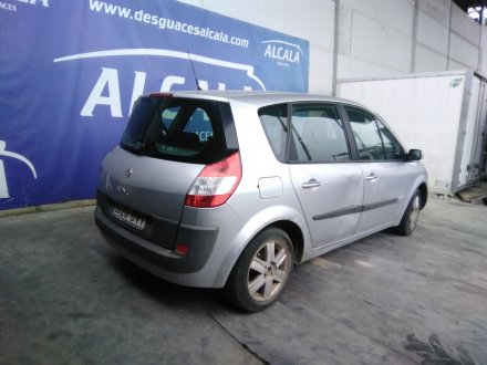 Vehiculo en el desguace: RENAULT SCENIC II 1.5 dCi Diesel