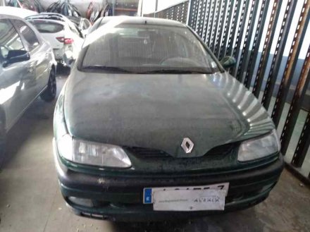 Vehiculo en el desguace: RENAULT LAGUNA (B56) 2.2 dT RXE