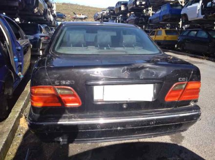 Vehiculo en el desguace: MERCEDES-BENZ CLASE E (W210) BERLINA DIESEL 270 CDI (210.016)