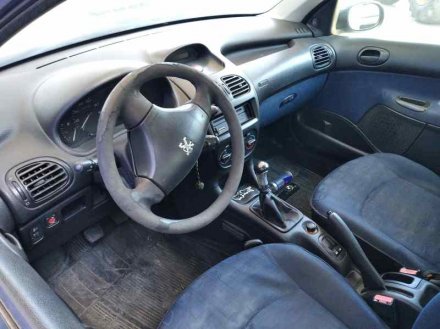 Vehiculo en el desguace: PEUGEOT 206 BERLINA XR