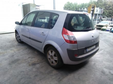 Vehiculo en el desguace: RENAULT SCENIC II 1.5 dCi Diesel