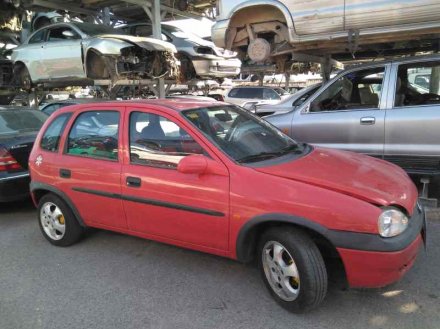 Vehiculo en el desguace: OPEL CORSA B Top 100 (E)