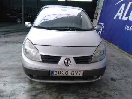 Vehiculo en el desguace: RENAULT SCENIC II 1.5 dCi Diesel