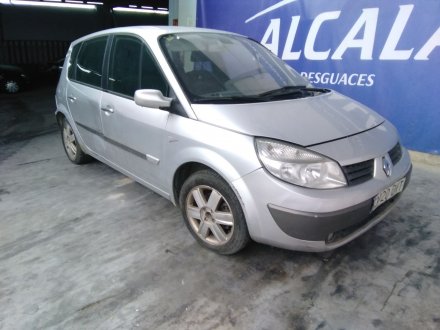 Vehiculo en el desguace: RENAULT SCENIC II 1.5 dCi Diesel