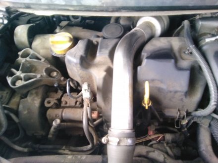 Vehiculo en el desguace: RENAULT SCENIC II 1.5 dCi Diesel