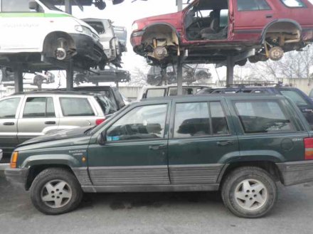 Vehiculo en el desguace: JEEP GR.CHEROKEE (ZJ)/(Z) 4.0 Laredo (ZJ)