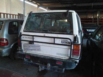 Vehiculo en el desguace: NISSAN PATROL (K/W160) Familiar (W160)