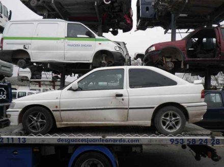 Vehiculo en el desguace: FORD ESCORT BERLINA/TURNIER XR3I Berlina