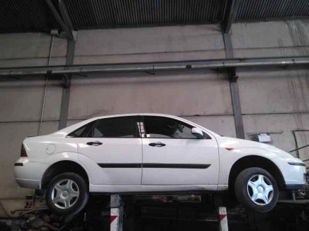 Vehiculo en el desguace: FORD FOCUS BERLINA (CAK) Ambiente