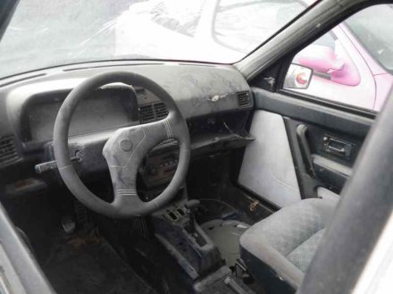Vehiculo en el desguace: MICROCAR LYRA BB