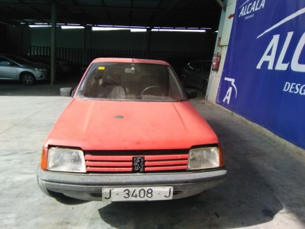 Vehiculo en el desguace: PEUGEOT 205 BERLINA P1F