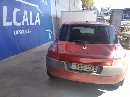 Vehiculo en el desguace: RENAULT MEGANE II BERLINA 5P Authentique