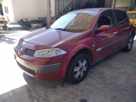 Vehiculo en el desguace: RENAULT MEGANE II BERLINA 5P Authentique