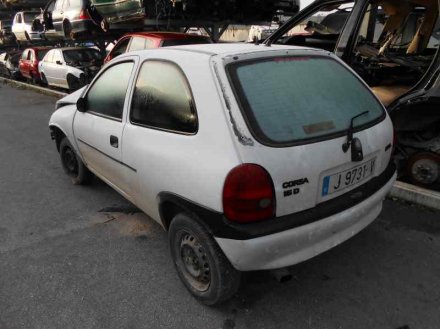 Vehiculo en el desguace: OPEL CORSA B Swing