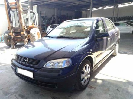 Vehiculo en el desguace: OPEL ASTRA G BERLINA Club