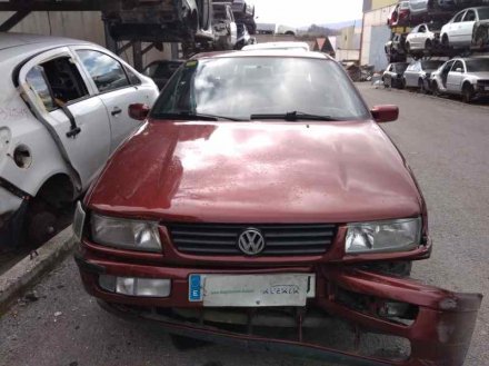 Vehiculo en el desguace: VOLKSWAGEN PASSAT BERLINA (3A2) CL