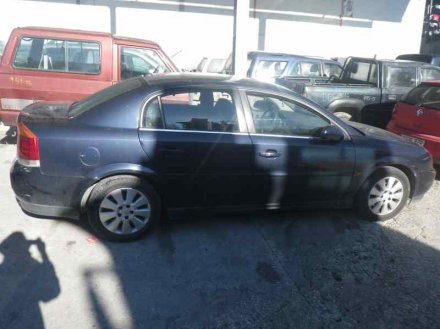 Vehiculo en el desguace: OPEL VECTRA C BERLINA Club