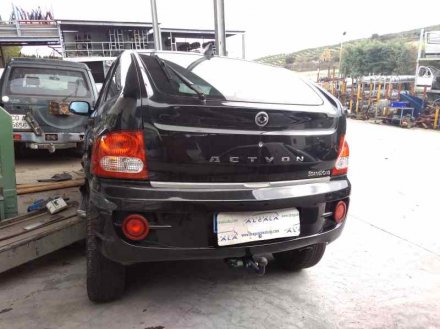 Vehiculo en el desguace: SSANGYONG ACTYON 200 Xdi